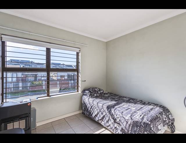 2 BEDROOM TOWNHOUSE FOR SALE IN BRACKENFELL SOUTH